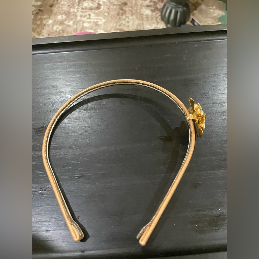EUC Henri Bendel Gold Floral Embellished Headband - Picture 2 of 3